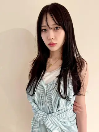 ロング アヴァンスクロス あべのルシアス店のヘアスタイル