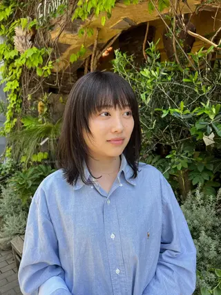 ミディアム 似合わせレイヤー ＆縮毛矯正のヘアスタイル