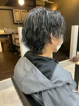 ショート カラー パーマ メンズ 勝毛 広貴のヘアスタイル