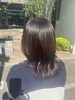 カラー MARIA / BRICKのヘアスタイル
