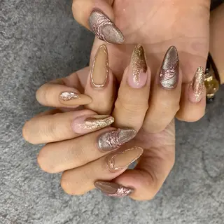 ネイル SHIORI 📍渋谷 / 円山町のネイルデザイン