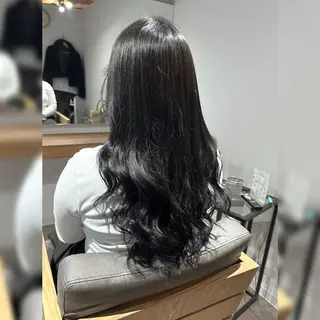 セミロング KOKOA💟キラキ ラネイル✨難波すぐのネイルデザイン