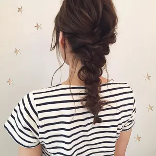 セミロング ヘアアレンジ 市川 千夏のヘアスタイル