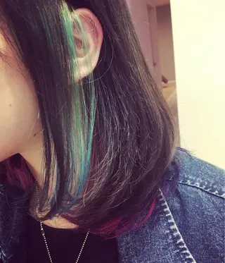 カラー 白井 つづりのヘアスタイル
