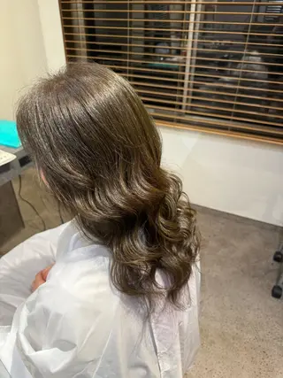 カラー 明 (めい)のヘアスタイル