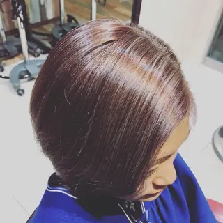 カラー コミヤ チナミのヘアスタイル