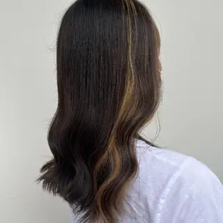 カラー ロング 亀田 幸美のヘアスタイル