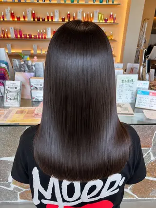 カラー 坂本 温のヘアスタイル