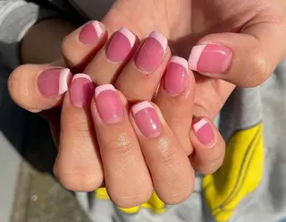 ネイル LAVISH 大和店 emi・:*+のネイルデザイン