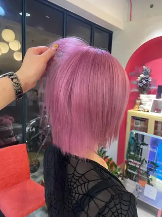 カラー Mii. 内田萌々のヘアスタイル