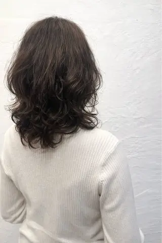 ミディアム 大園 晃のヘアスタイル
