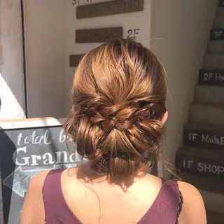 ヘアアレンジ 【指名No1】飯塚 宏美のヘアスタイル