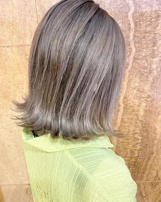 ミディアム カラー ヘアアレンジ ネイル マツエク・マツパ 夜23時まで予約🉑 reverieあきらのヘアスタイル