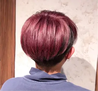 ショート カラー lore umeのヘアスタイル