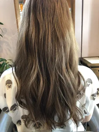 セミロング カラー 原宿サロン代表 デザインカラー伊藤卓のヘアスタイル