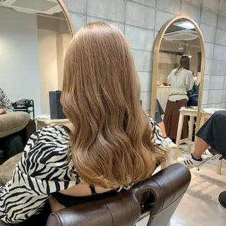 ロング カラー 眞名子 瑞紀のヘアスタイル