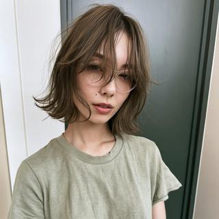 ミディアム ブリーチ/デザイン ubu🥷🏻のヘアスタイル