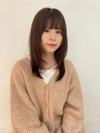 ミディアム 日下 まゆきのヘアスタイル