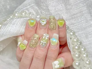 ネイル 🦋 Queenieのネイルデザイン
