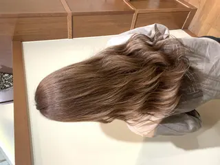 カラー ロング ハイトーン得意😍 Lumiereのヘアスタイル