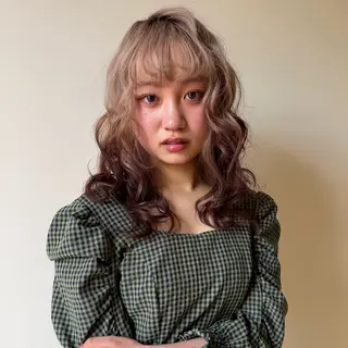セミロング カラー 柔らかいbeige ¦韓国¦🩰マユ🩰のヘアスタイル