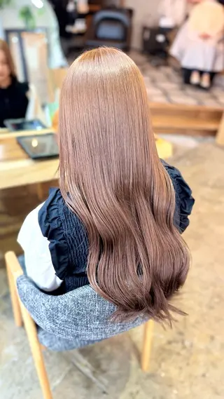 ロング カラー MAUVE MIYUのヘアスタイル