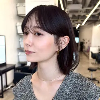 ショート カラー 顔まわり🥨レイヤー /透明感/水口舞奈のヘアスタイル