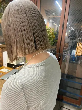 ショート カラー SALTWATER AYARIのヘアスタイル