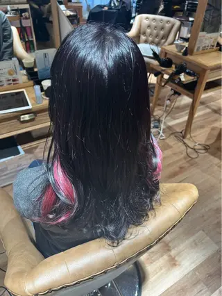 セミロング ブリーチ・カットモデ ル募集中🫧高口小春のヘアスタイル