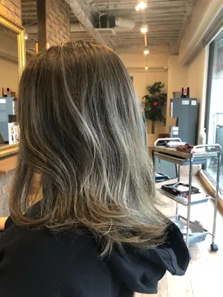 ミディアム カラー 美髪・艶髪特化美容師 RYOJIのヘアスタイル