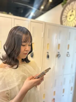 ミディアム カラー Julia🖤 産休中🌬️🩵のヘアスタイル