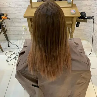 カラー 天野 利咲のヘアスタイル