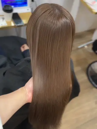 ロング ブリーチなしベージュ 特化 松村 茶屋町のヘアスタイル