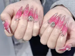 ネイル ✨Nailsalon Vi+✨のネイルデザイン