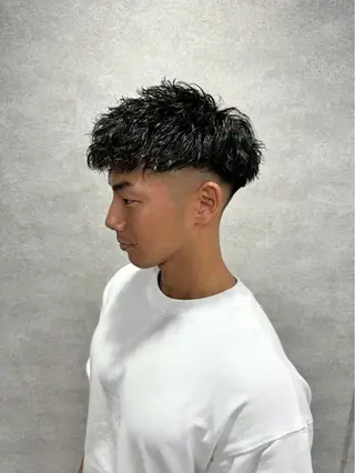 ショート パーマ ヘアアレンジ メンズ 🔥ニュアンス フェザー小林海斗🔥のヘアスタイル