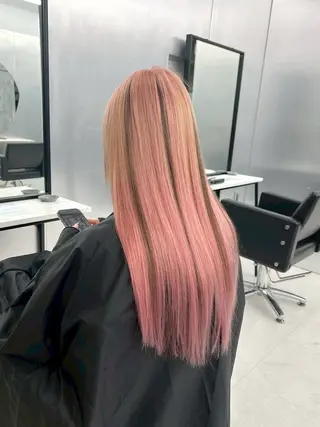 カラー 🦋ハイトーン×ア レンジ💫Leenaのヘアスタイル