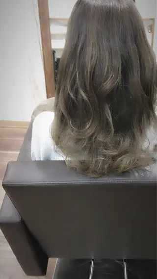 ロング 齊藤 篤士のヘアスタイル
