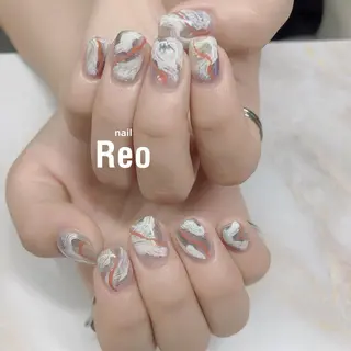 ミディアム ネイル Blowe ニュアンスのネイルデザイン