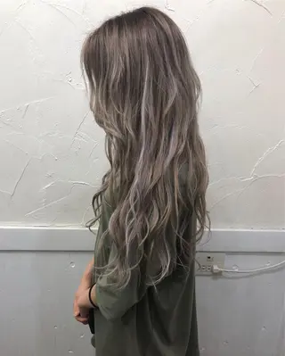 ロング Loob.TOKYO MIYA🌈のヘアスタイル