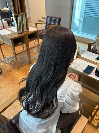 ロング カラー sara :のヘアスタイル