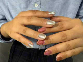 ネイル LAVISH 大和店 emi・:*+のネイルデザイン