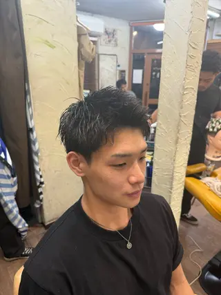 メンズ フルハタヒロト 六本木理容師のヘアスタイル