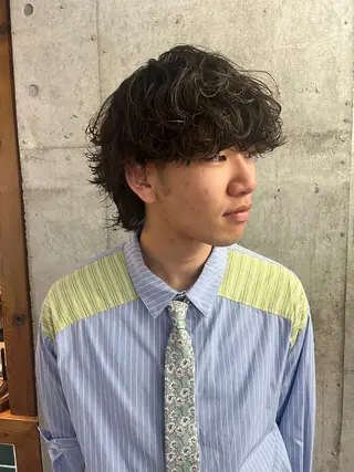 パーマ メンズ 🎨デザイン🥇 美髪・艶髪　日暮千敬のヘアスタイル