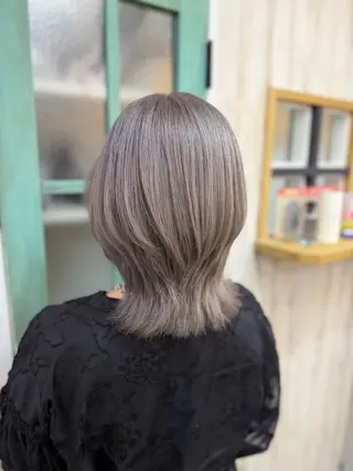 ミディアム カラー DEST SAKURAのヘアスタイル