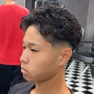 ショート パーマ メンズ メンズ専門🥸 フェード特化　涼太のヘアスタイル