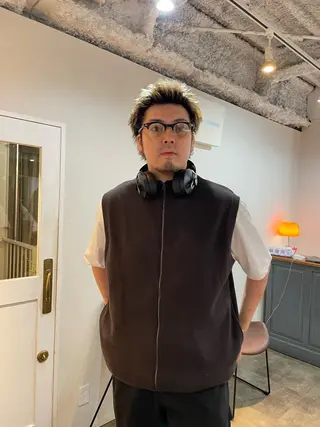 ショート カラー 高田 翔平のヘアスタイル