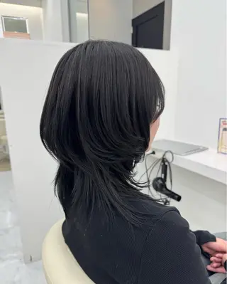 ミディアム カラー 三浦 菜桜のヘアスタイル