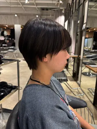 ショート 西田  美侑/ 前髪・顔周りカットのヘアスタイル
