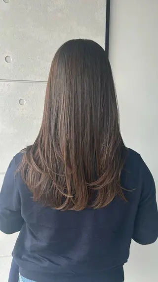 ロング 盛本 彩乃のヘアスタイル