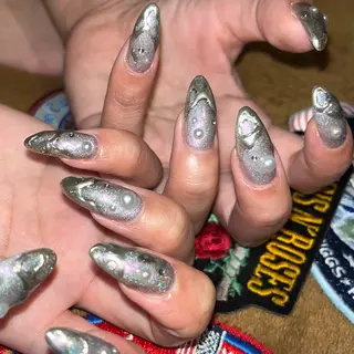 ネイル 🪐富島彩夏 /海外nail🪐のネイルデザイン